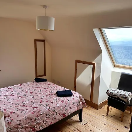 Ryan's Seaside Escape - Entire House On The Ocean بيت للعطل