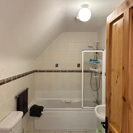 بيت للعطل Ryan's Seaside Escape - Entire House On The Ocean *